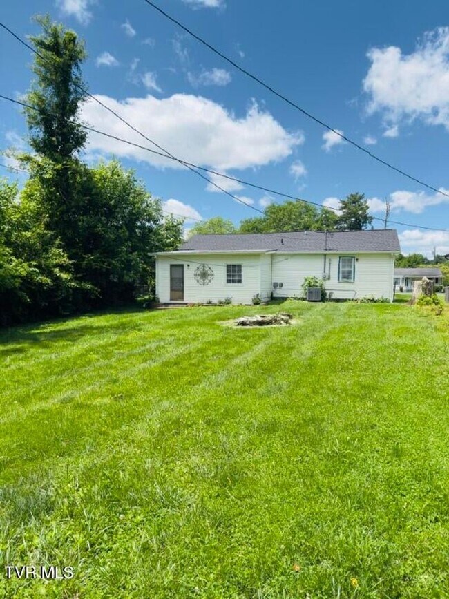 Foto del edificio - 2 Bedroom 2 Bath In Johnson City,TN