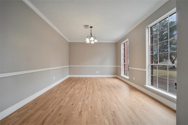 Foto del edificio - 4422 Westray Dr
