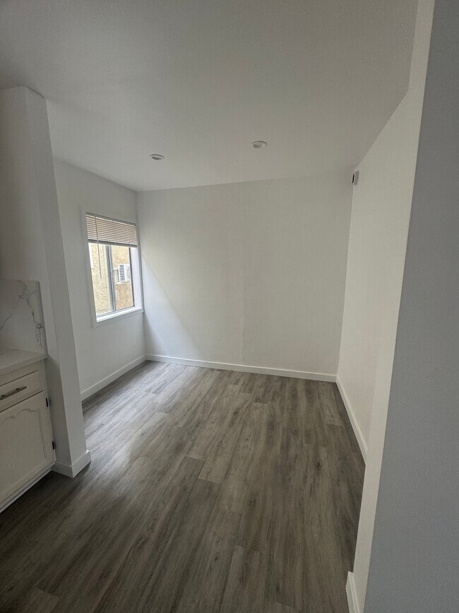 Foto del edificio - 311 S Ave 59
