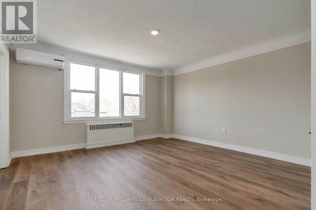 Photo du bâtiment - 133 Prospect St S