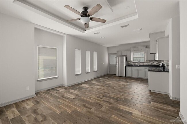 Foto del edificio - 10 Nightingale Ave