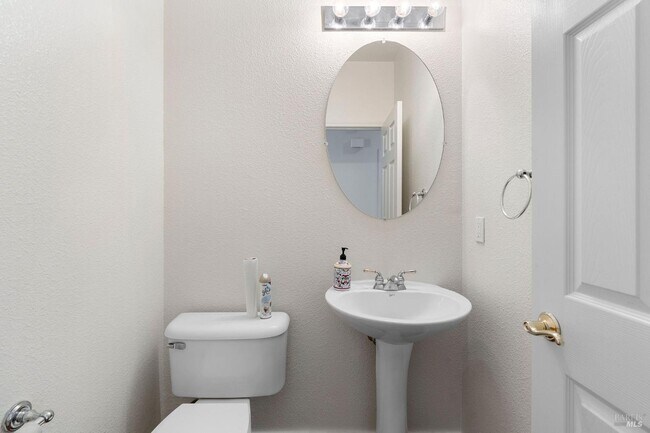 Foto del edificio - 139 Cedar Ridge Dr