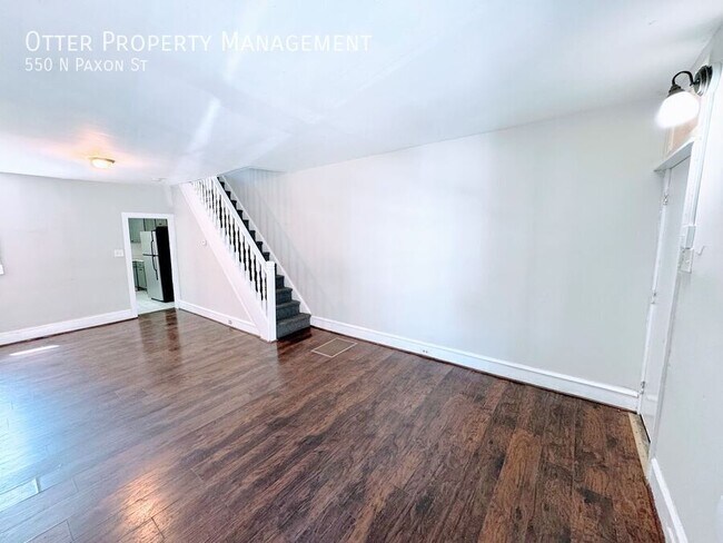 Foto del edificio - 550 N Paxon St
