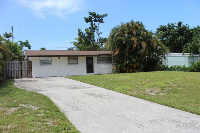 Building Photo - 5893 Williamson Rd