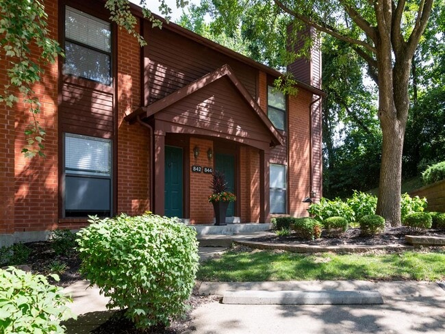 Building Photo - Chesterfield Village Apartments