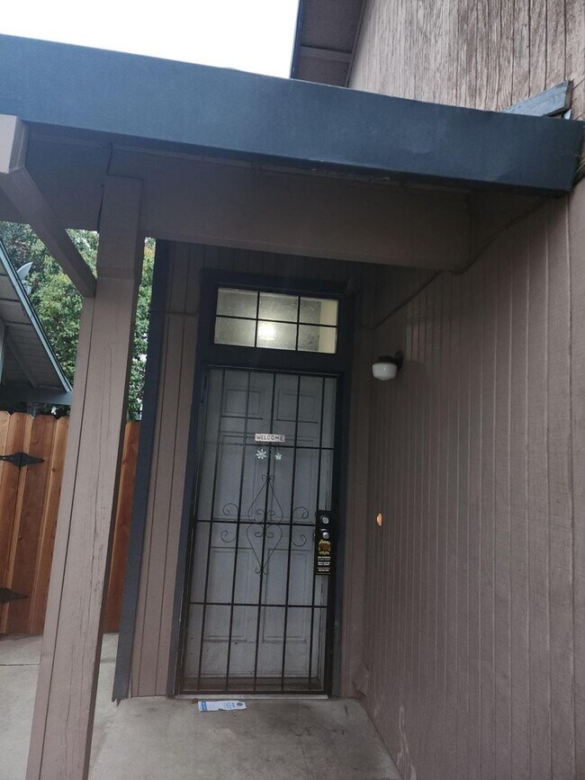 Foto del edificio - 1953-1955 Glen Ridge Dr