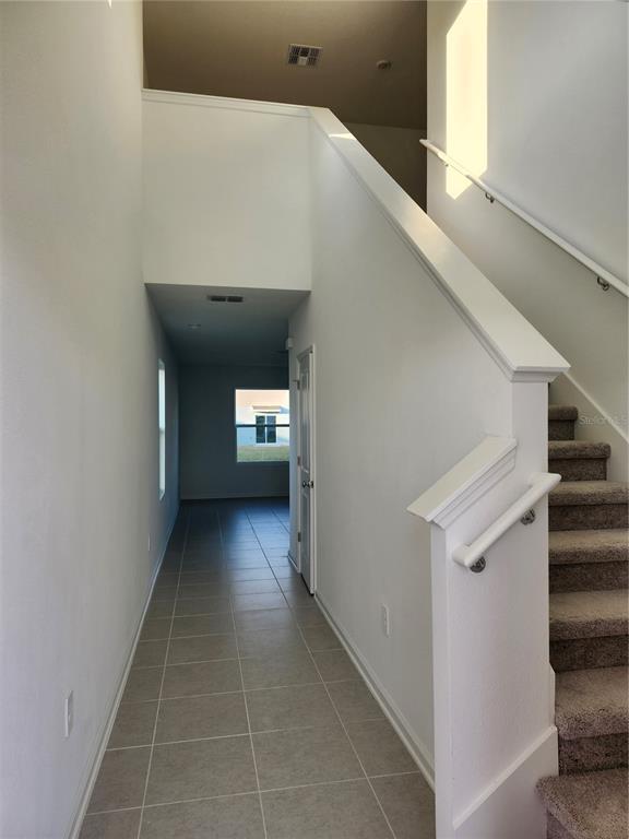 Building Photo - 2704 Lookout Rdg Rd