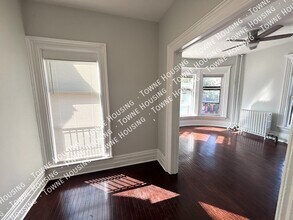 Building Photo - 215 Allen St