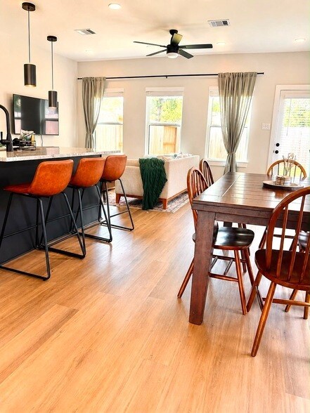 Foto del edificio - 4309 Shelby Cir