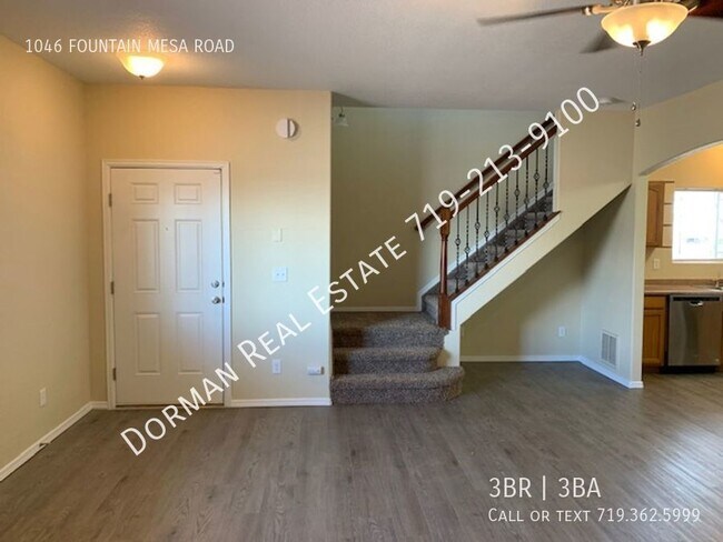 Building Photo - Beautiful 3 Bedroom Townhome Near Ft Carson
