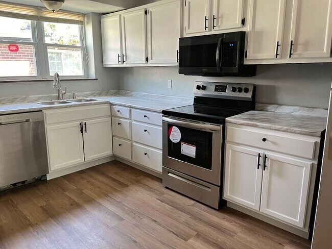 Foto del edificio - Charming, Updated Cape Cod Home