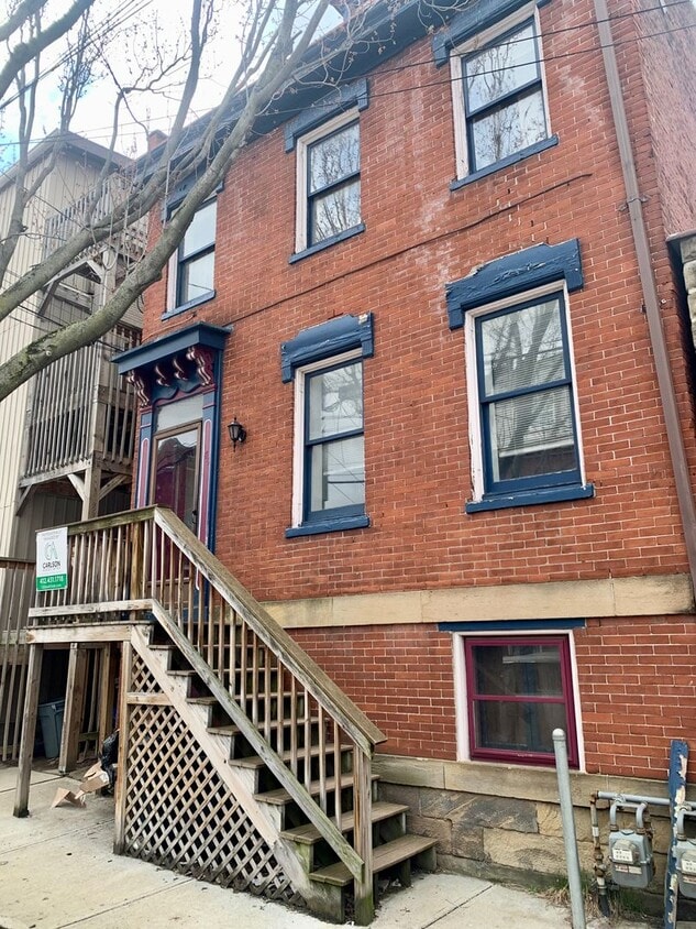 Primary Photo - 40 S 13th St