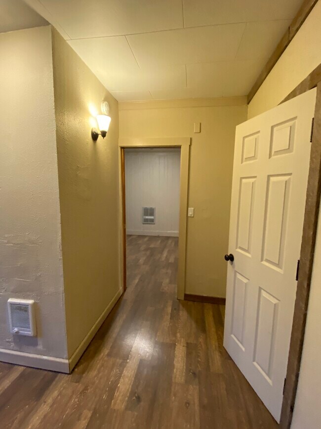 Dormitorio - 526 N 9th St
