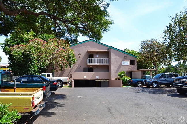 Building Photo - 100 Wainee St