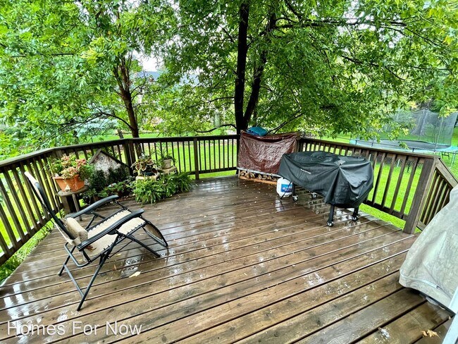 Building Photo - 4 br, 2.5 bath House - 1053 Kettle Creek Rd