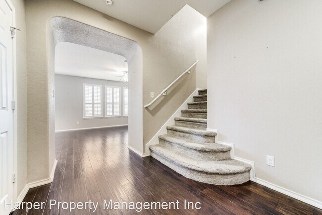 Foto del edificio - 3 br, 2.5 bath House - 9023 Pine Creek Dr