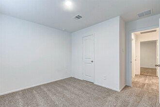 Building Photo - 14220 Dream Rd