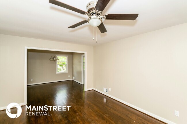 Foto del edificio - 557 Zinnia Ln