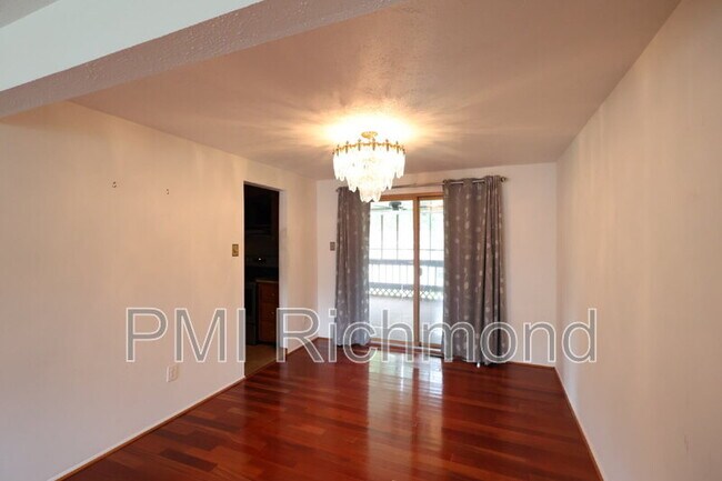 Foto del edificio - 15808 Tinsberry Pl