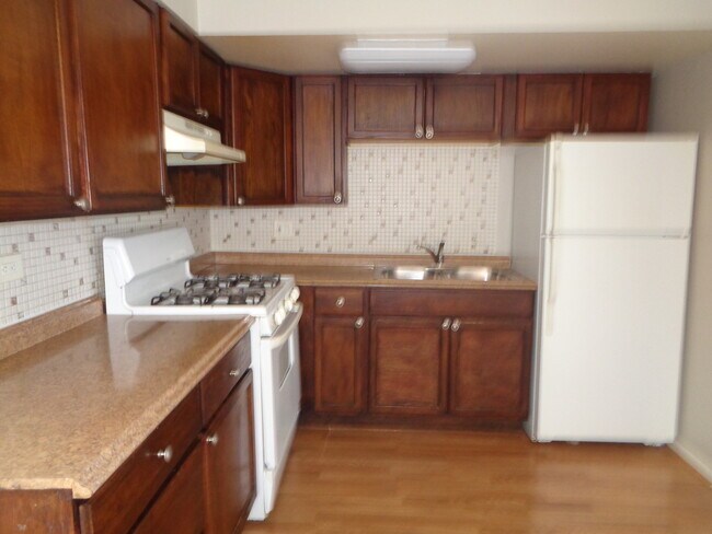 Building Photo - 9409 S 79th Ct