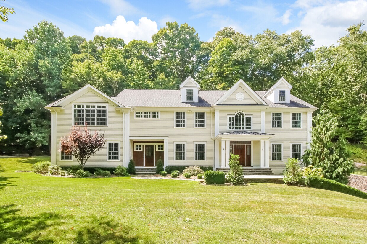 Primary Photo - 478 Branchville Rd