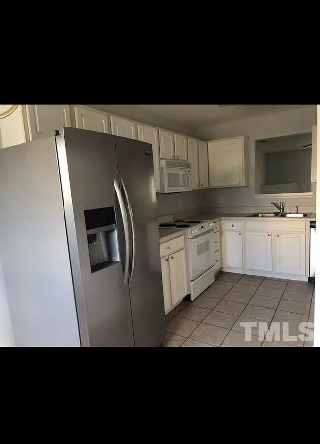 Foto del edificio - 2500 Huntscroft Ln