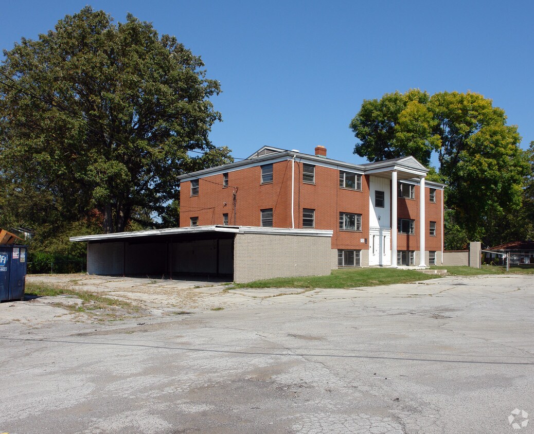 Primary Photo - Colonial Arms Apartments