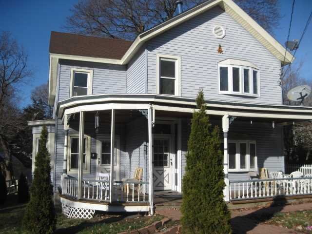 Primary Photo - 128 Main St