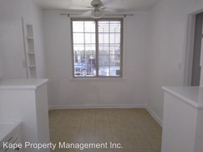 Foto del edificio - 530 N Sweetzer Ave