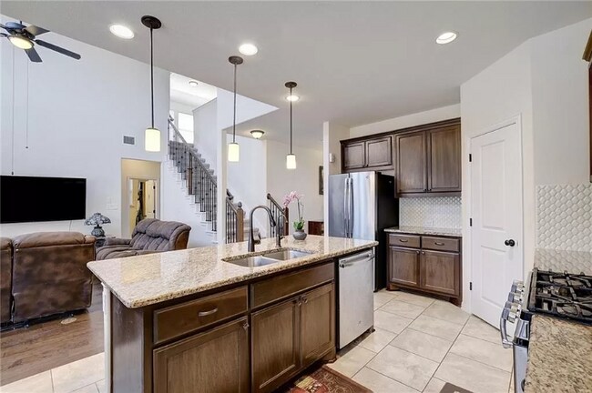 Foto del edificio - 694 Oyster Creek