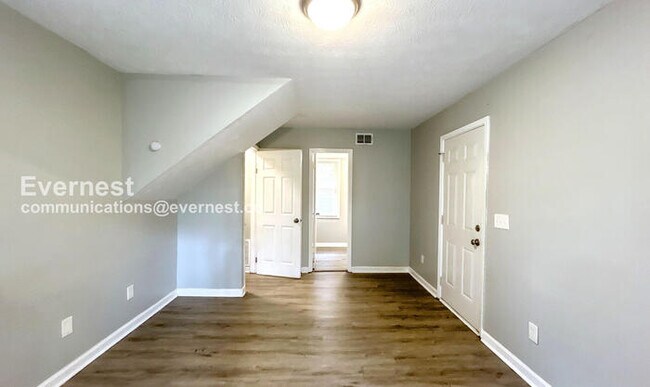 Foto del edificio - 2431 Corner Shoals Dr