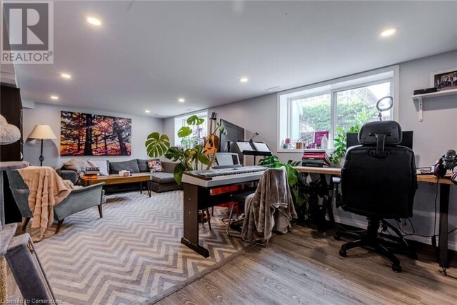 Photo du bâtiment - 106 E 11th St