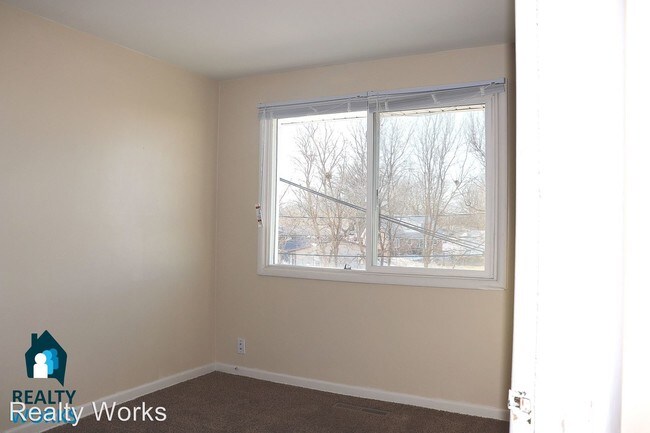 Building Photo - 3737-3737 N 56th St