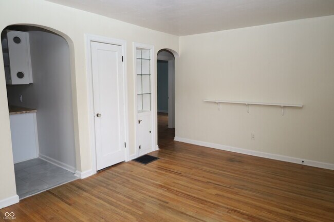 Foto del edificio - 1834 N Auburn St