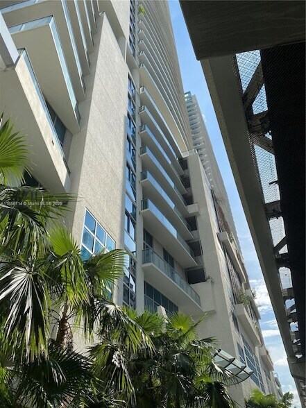 Foto del edificio - 1111 SW 1st Ave