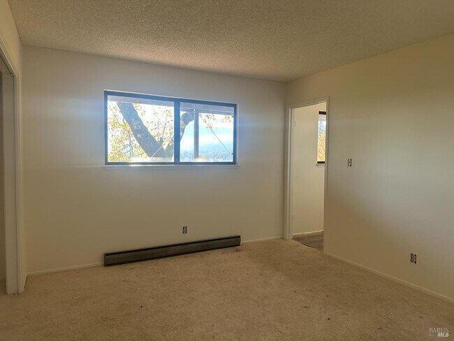 Foto del edificio - 121 Knoll Pl