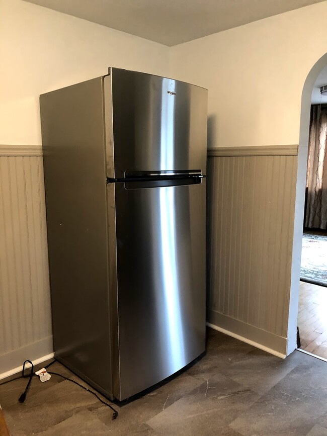 Stainless Fridge! - 208 Courtdale Ave