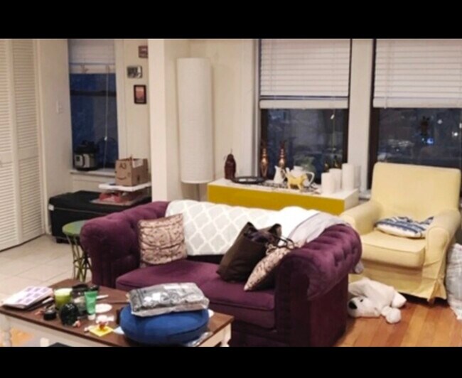 Foto del edificio - 1251 W Henderson St