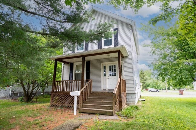 Photo - 8402 Blue Ash Rd House