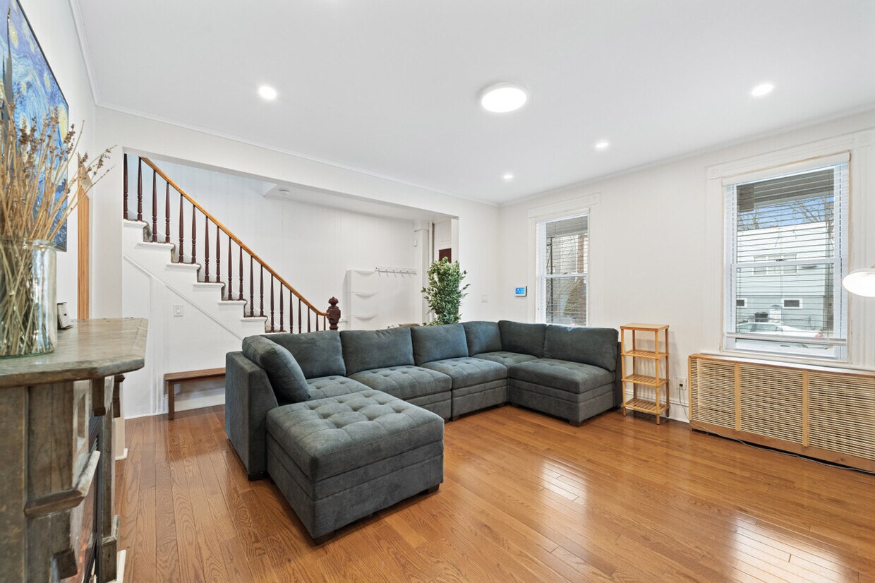 Foto principal - 285 Cator Ave
