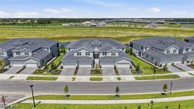 Building Photo - 15918 Grn Acrs Ave