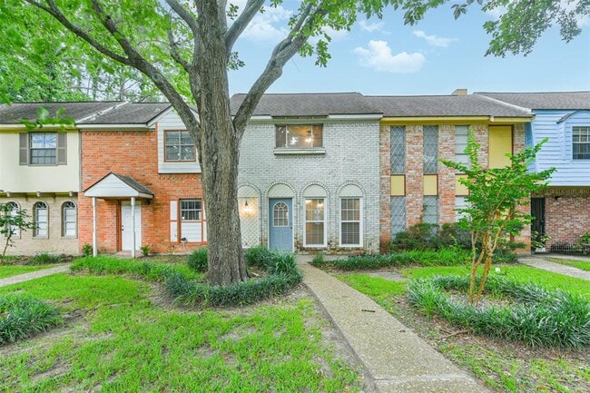 Building Photo - 433 Sunset Dr