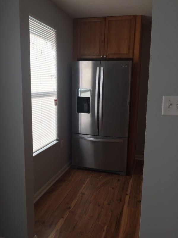 Foto del edificio - 8221 Tomlinson Ct