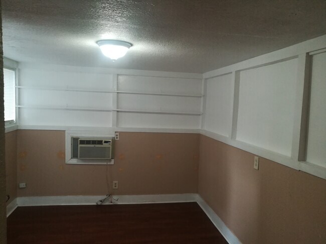 Building Photo - 1415 Woodward St