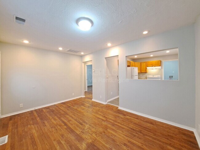 Foto del edificio - 342 Alger Ave