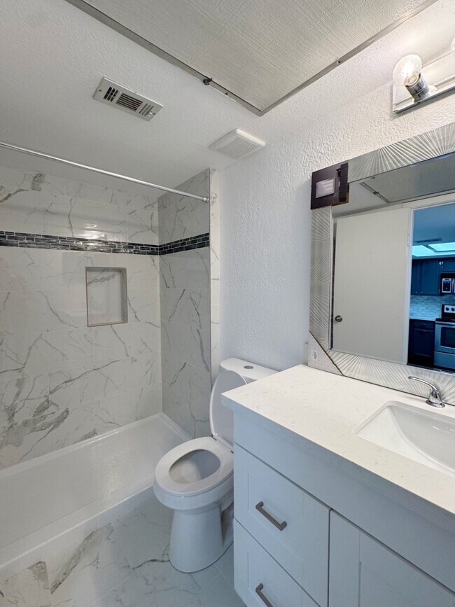 Foto del edificio - 14777 Wunderlich Dr