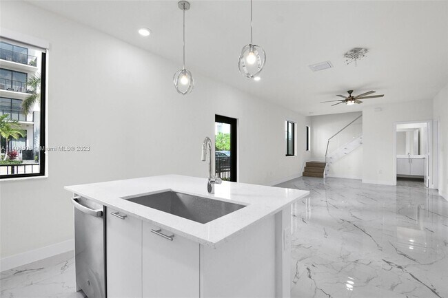 Foto del edificio - 4275 NW 83rd Path