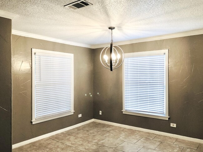 Foto del edificio - 3128 Lyle Ave
