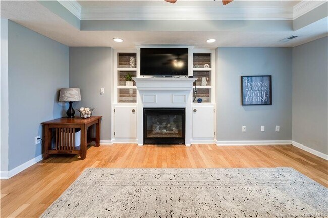 Building Photo - 4140 Lakeside Dr.