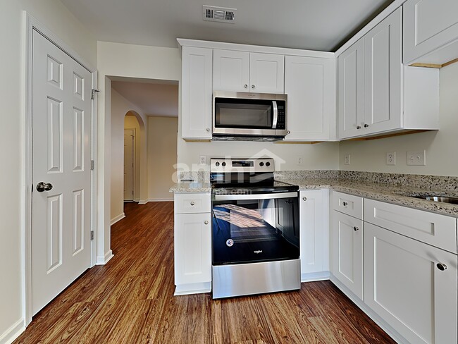 Foto del edificio - 1825 Beeson Park Ln